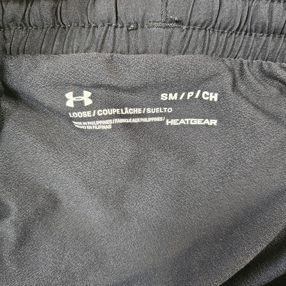 Under Armour Fly By 2.0 Running Shorts Womens Small Black HeatGear Athletic Mesh - Picture 3 of 8